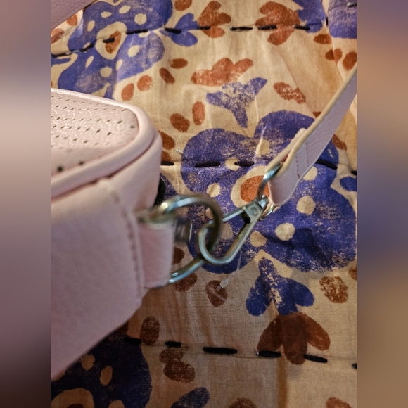 Light Pink Buckle Down DISNEY Belt Bag Pin Purse - Picture 2 of 8